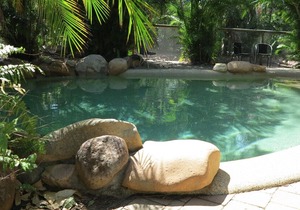 "LOYANG APARTMENT 3" in Arcadia