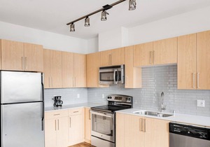 Luxe Ballard 1BR w/ Gym, BBQ & A+ Views, blocks to dining, by Blueground