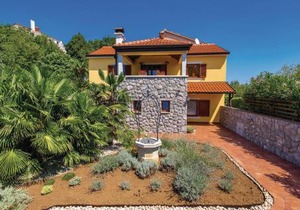Luxurious Home In Bregi