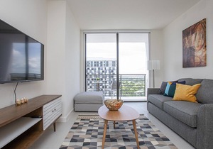 Luxury 1BD/1BT Apartment in Downtown Doral