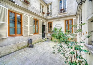 Luxury 2-bedroom apartment in the 7th - Paris