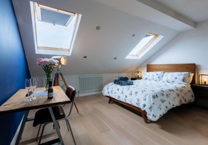 Luxury and Bright bedrooms in Queens Park