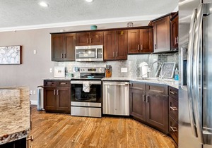 Luxury Condo with Lake Views, Free WiFi & Minutes from Silver Dollar City
