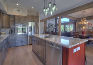 Luxury Home | Mountain Views, Outdoor Fireplace | 1 Mile to Purg