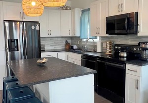 Luxury Home with Hot Tub in Ocean Beach, Fire Island