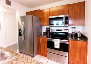 Luxury Huge APT@Brickell, Free Parking.