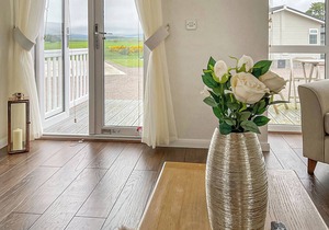 Luxury lodge with one double and one twin.