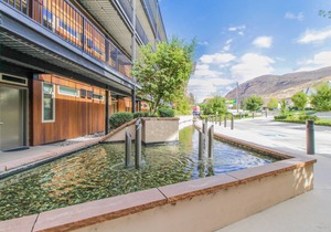 Luxury Suite w/Balcony, Mountain & Lake Views, Pool/Hot Tub, 2 Parking Spaces