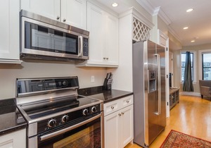 Luxury Top Floor 2 Bedroom in the heart of Boston's North End