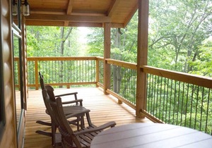 Luxury Treehouse Getaway with Treetop Views