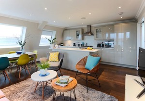 Madison Hill - White Hill House 5 - 3 bedroom flat