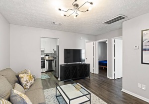 Magnolia Linen Co #8 - DISCOUNTED NO PARKING INCLUDED