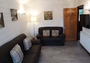 Magpie 6 (Hot Tub) HuntersMoon-Warminster-longleat-Bath