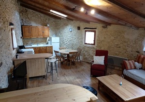 Maison de village ressourçante au cœur de Montbrun les bains