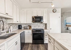 Maui Parkshore 414, Beautiful Remodel, Center Cut Top Floor, Amazing Ocean Views