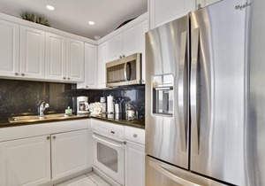 May 2026 Discounted! Oceanfront Top Floor Corner Condo- Spectacular Lanai Views!