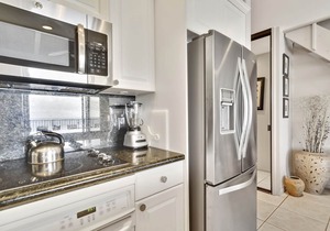 May 2026 Discounted! Oceanfront Top Floor Corner Condo- Spectacular Lanai Views!