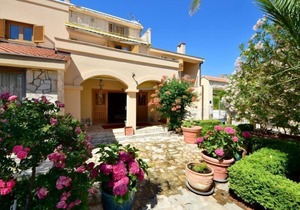 Meridiana by Interhome