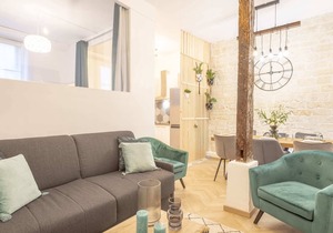 Meslay - Two Bedroom Apartment, Sleeps 4