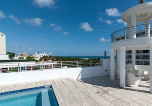 Miami Beach Luxury Condo, W/Private Terrace (301)