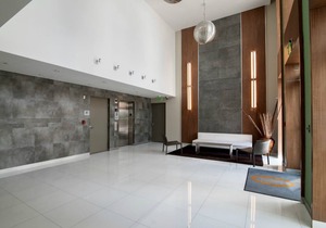 Miami Beach Luxury Condo, W/Private Terrace (301)