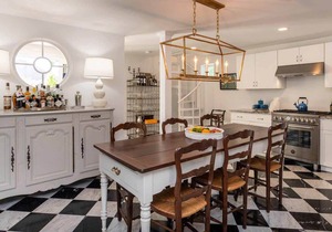 Mill's End: Charming In-Town Retreat