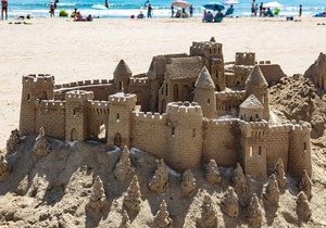 Mini-studio in Balaruc-les-Bains, near pond and spa