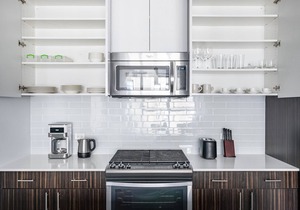 Mod Gold Coast 1BR w/Gym, nr. Magnificent Mile & the L, by Blueground