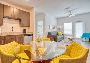 Modern 1BR w/Balcony | Walk to UF & Shands | Perfect for Long Stays