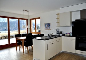 Modern 3 1/2 room apartment with a spacious, bright living room.