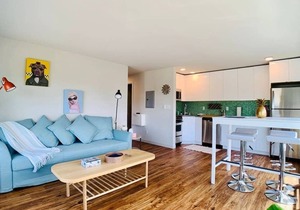 Modern, airy and bright, this private apartment sits on the top of Queen Anne hill.