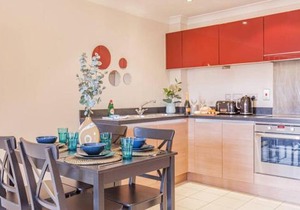 Modern and chic city centre apartment with parking