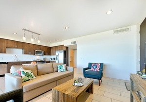 Modern Beachfront Condo w/Spacious Balcony, Views, A/C - Dogs OK