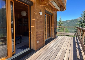 Modern chalet 4 bedrooms, 10 guests, south terrace, mountain view, near Pra Loup