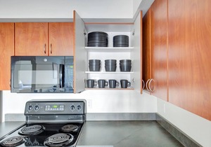 Modern Downtown Bellevue 2BR w/W/D & Storage, near Shops, by Blueground