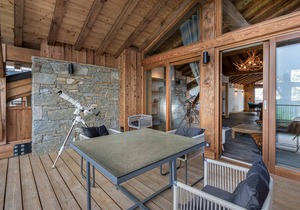 Modern duplex for 10 people near slopes in Courchevel Le Praz