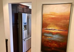 Modern Gem, Near Beach & Abbot Kinney, Small Patio, BBQ, AC, Parking, More!