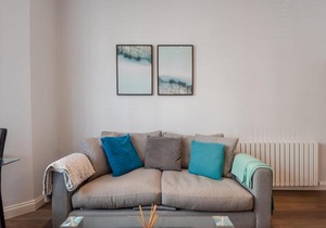 Modern high spec flat for 4 in West Hampstead