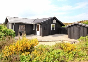 Modern Holiday Home in Henne with Sauna