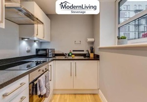 Modern Living Stevenage 1 bed apartment Town Centre Tesco at Doorstep up to 4 people