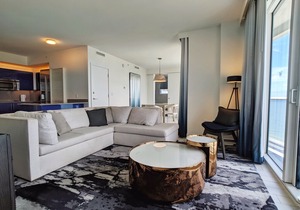 Modern Luxury Beach Hotel Large 2 Bedroom with Views + 4 Private Balconies