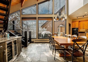 Modern Mountain Design, Luxury Resort Amenities, Game Room - Perfect for Families