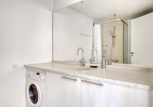 Modern Sluseholmen 1BR w/ Balcony & Courtyard, nr Harbor, by Blueground