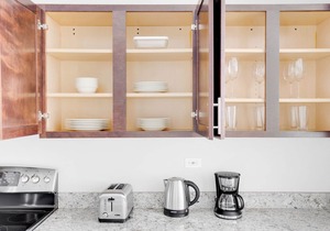 Modern Streeterville Studio w/Pool & Dog Run, near Beach, by Blueground