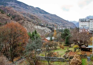 Modern studio for 4 with wifi and parking in Brides-les-Bains