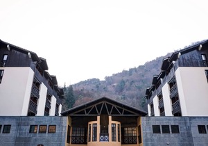 Modern studio for 4 with wifi and parking in Brides-les-Bains