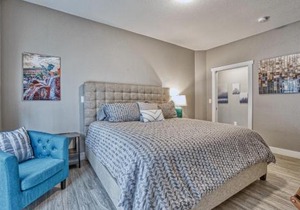 Modern Townhome near Old Town, Breweries, & River!