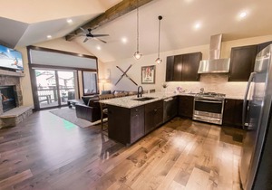 Modern Townhome | Slope View | Private Hot tub