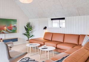 Modernly equipped holiday home with activity room, pool, whirlpool and sauna