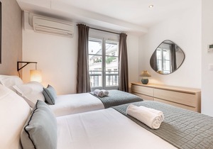 Monsigny III - Three Bedroom Apartment, Sleeps 8